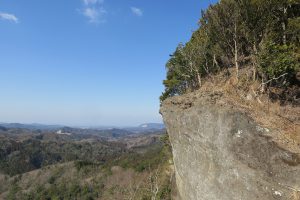 北のテラスより天空の岩