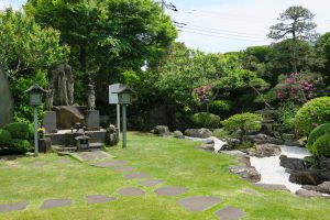 成田山新勝寺の参道沿いにある米屋お不動様旧跡庭園