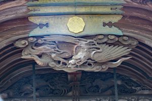 成田山新勝寺の仁王門の裏手にいる飛龍