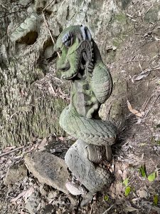 千葉県旭市の海津見神社（永井の妙見様）にある倶利伽羅龍王石像マツエク龍王、海津見神社